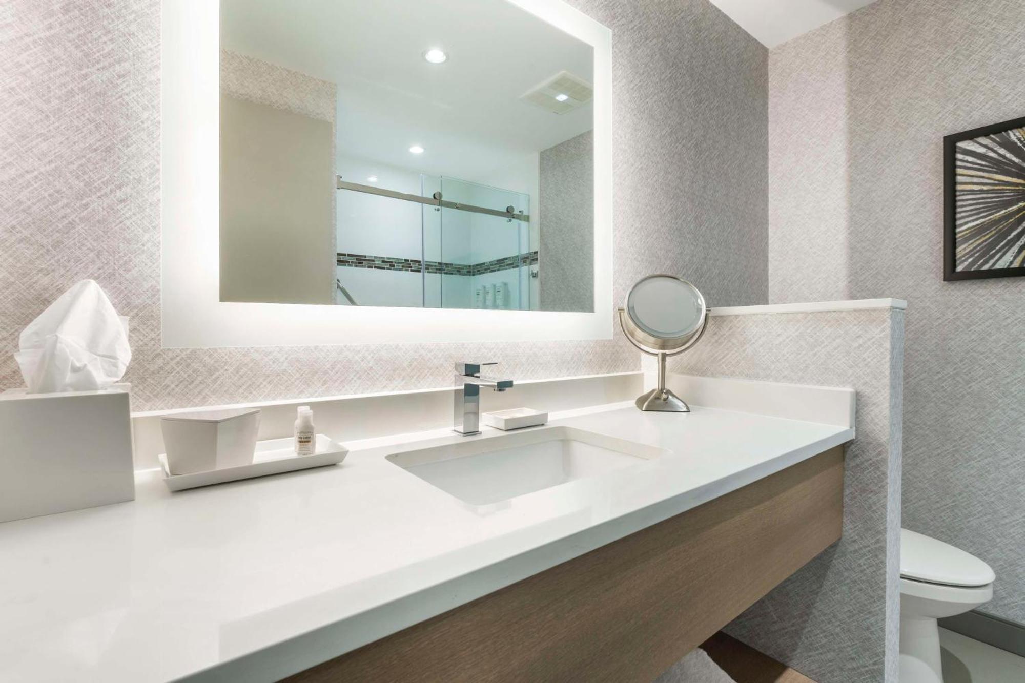 Best Western Premier Route 97 فيرنون المظهر الخارجي الصورة