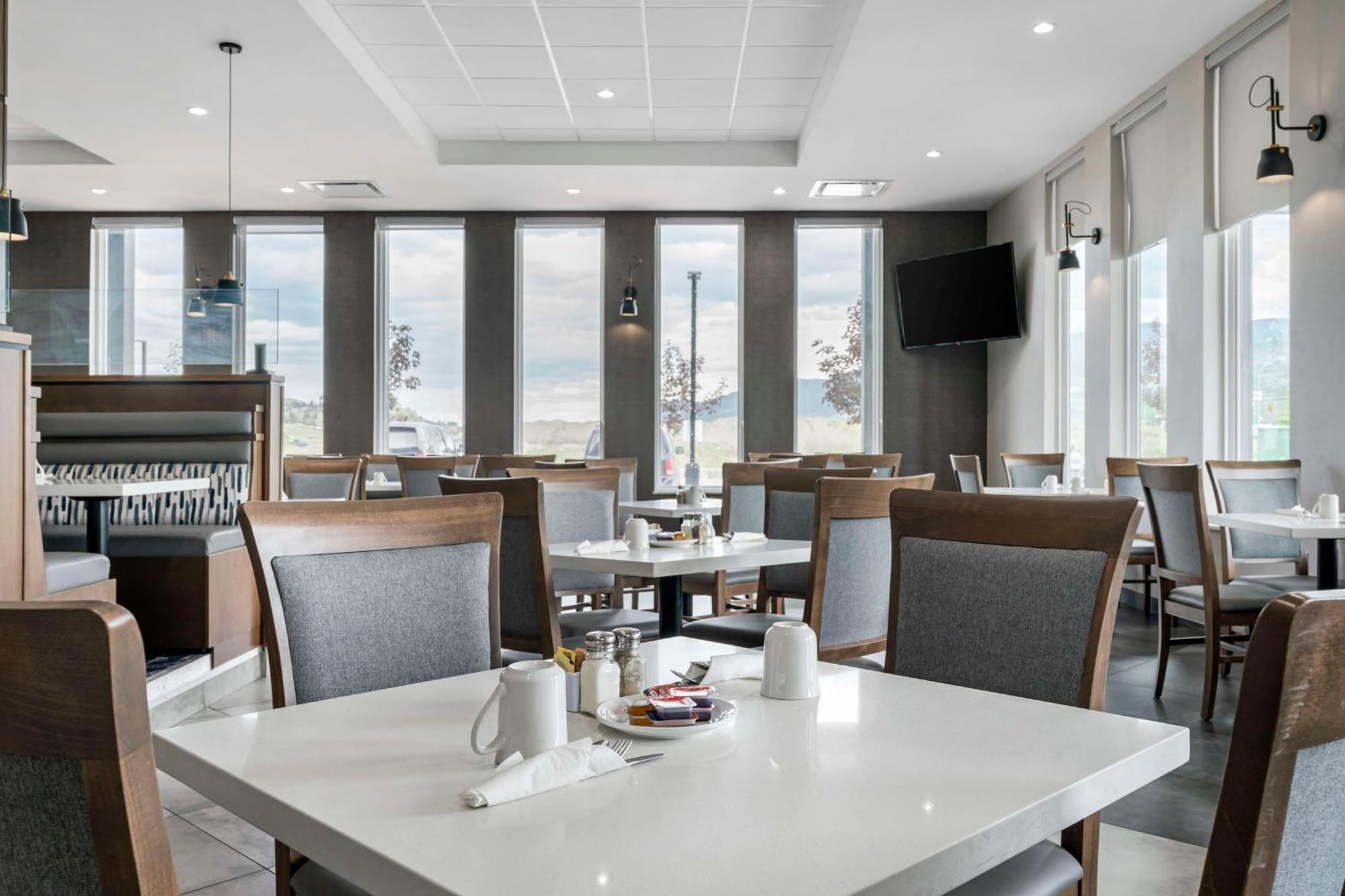 Best Western Premier Route 97 فيرنون المظهر الخارجي الصورة