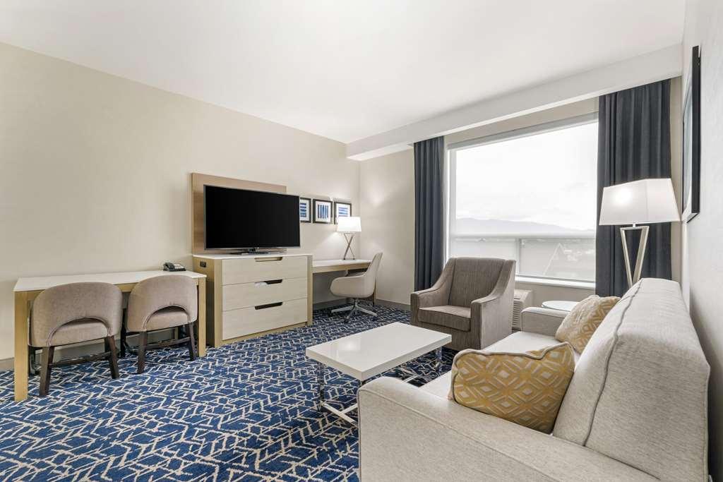 Best Western Premier Route 97 فيرنون الغرفة الصورة